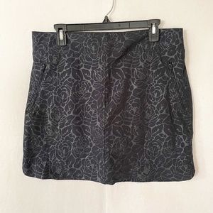 Orvis Size Medium Golf Athletic Skort Black Silver Pull On Pockets